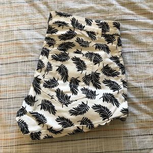 H&M White Shorts with Leaf Pattern